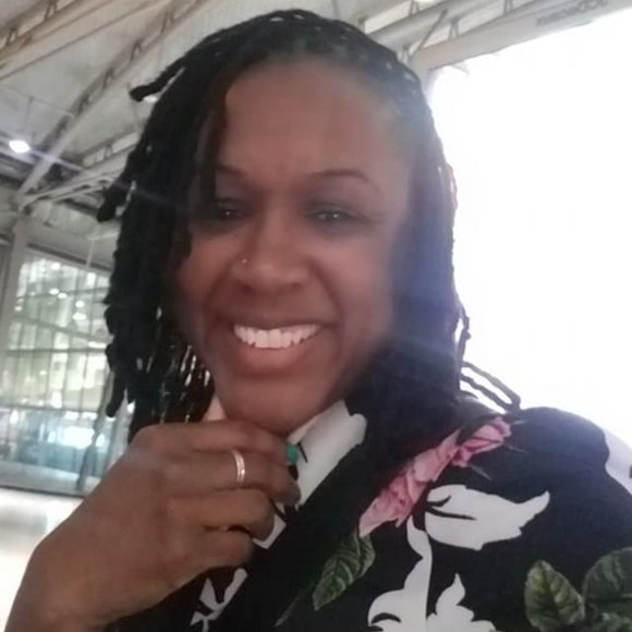 Meet your Posher, LaToya - Picture 4 of 8